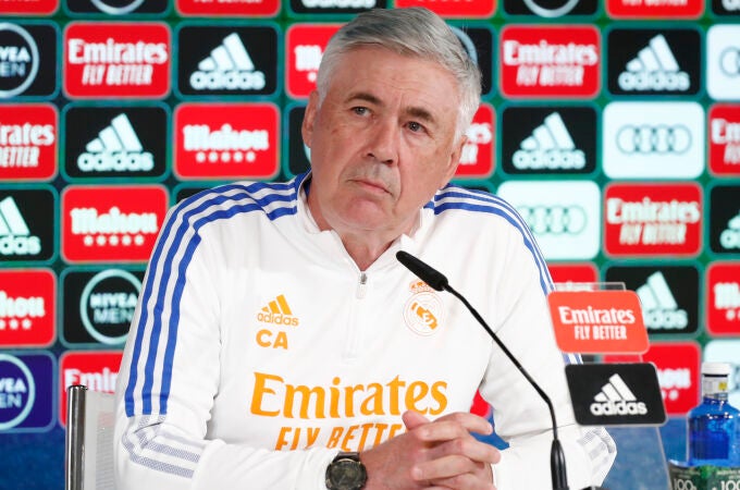 El entrenador del Real Madrid Carlo Ancelotti en una conferencia de Prensa