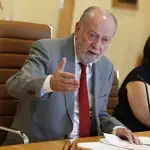 El presidente de la FAMP y de la Diputación de Sevilla, Fernando Rodríguez Villalobos