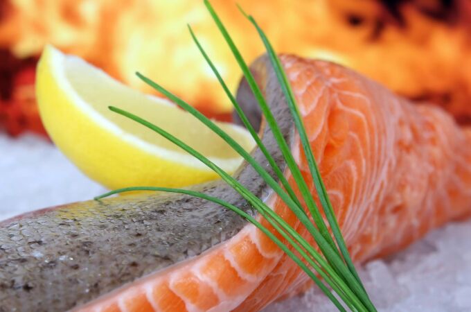 El salmón es rico en vitamina B6