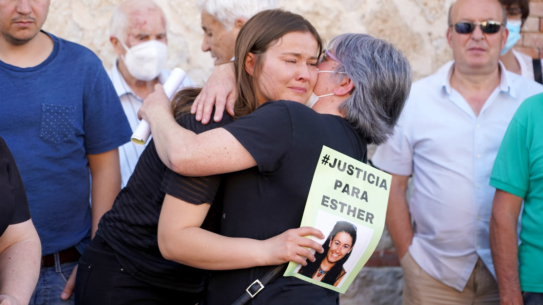 Acto de recuerdo a Esther López y en apoyo a su familia en Traspinedo