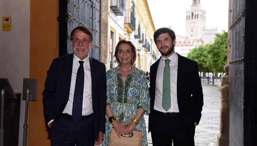 José Creuheras, Ana Gavín y Fernando Lara