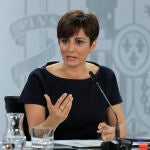 La portavoz del Gobierno y ministra de Política Territorial, Isabel Rodríguez, da una rueda de prensa tras la celebración de un Consejo de Ministros extraordinario