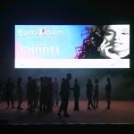El escenario del Teatre de la Passió de Olesa de Montserrat (Barcelona) momentos antes de la gala de apoyo a Chanel durante el concurso de Eurovisión
