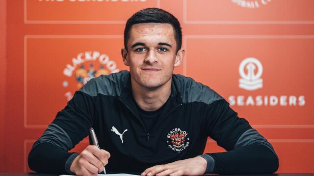 Jake Daniels, futbolista del Blackpool