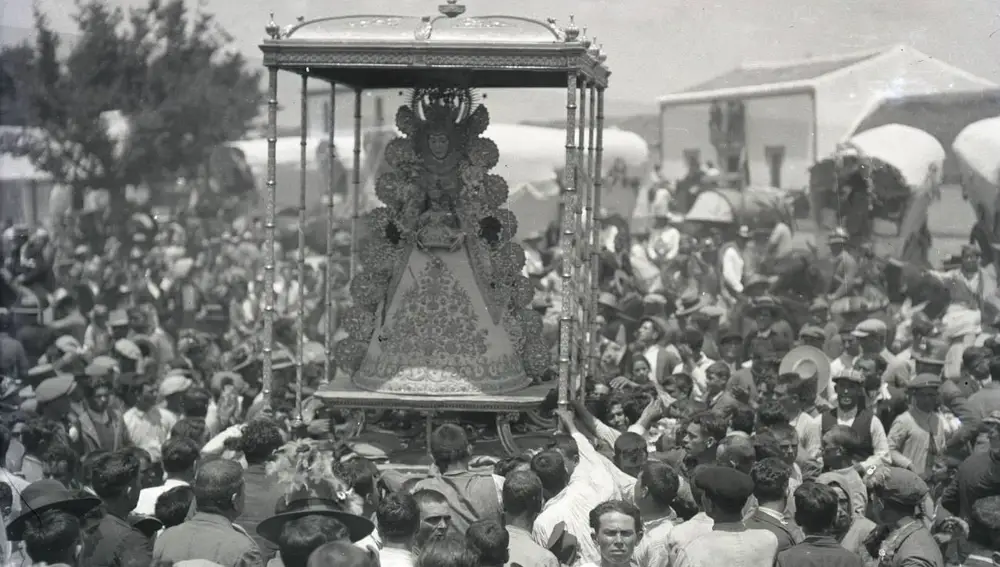 Imagen de la Romería del Rocío en los años 20. JUNTA DE ANDALUCÍA.