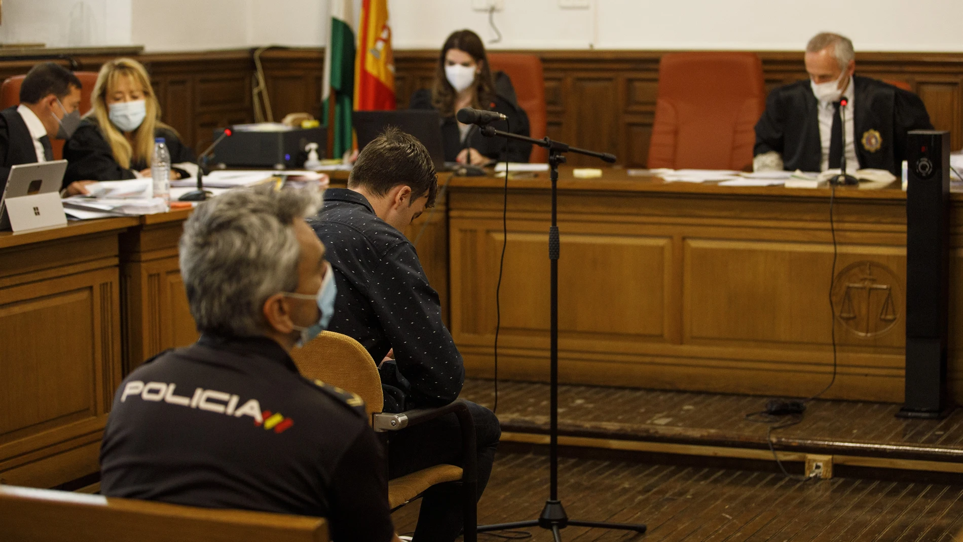 El legionario acusado de asesinar el 8 de febrero de 2020 a su expareja en Zadin en la Audiencia de Granada para ser juzgado. ÁLEX CÁMARA / EUROPA PRESS