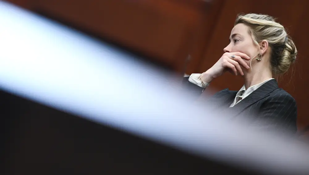 Amber Heard, en el juicio que se ha reiniciado hoy tras un receso de una semana (Brendan Smialowski/Pool Photo via AP)