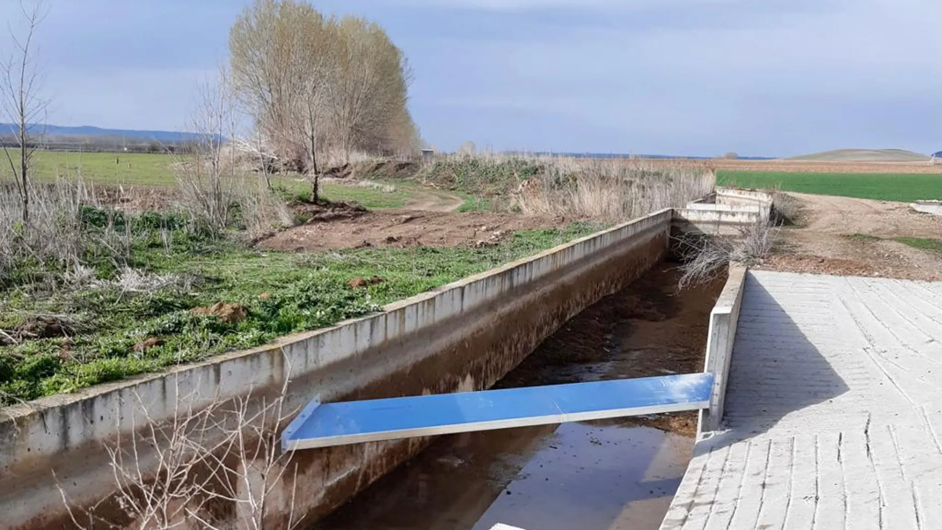 Rampa en el Canal de Vilalaco en la provincia de Palencia