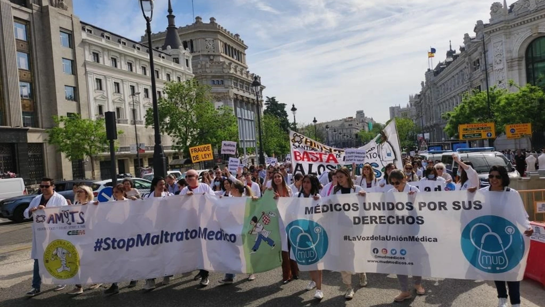 Marcha de médicos de los hospitales públicos madrileños en huelga