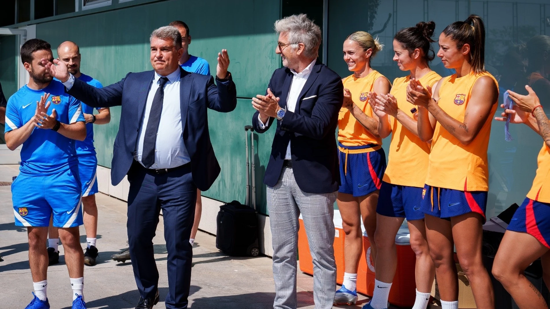 El presidente del FC Barcelona, Joan Laporta, visita al Barça Femení para darles ánimos antes del viaje a Turín para la disputa de la final de la Liga de Campeones femenina