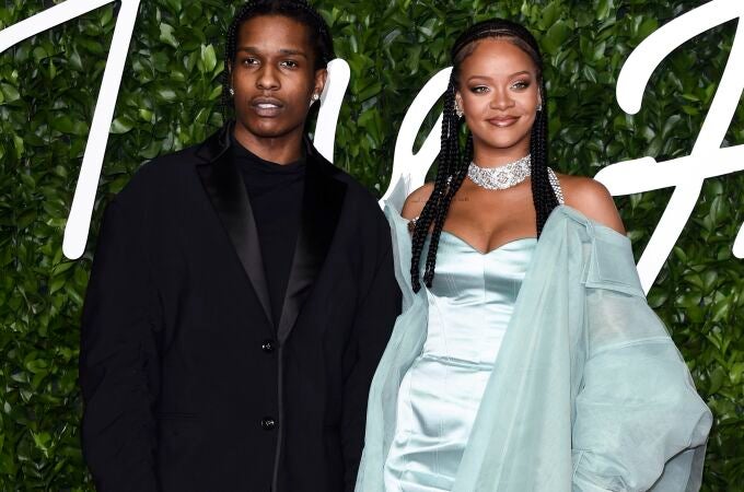 ASAP Rocky und Rihanna bei der Verleihung der Fashion Awards 19/05/2022