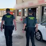 La Guardia Civil en la gasolinera donde ocurrieron los hechos