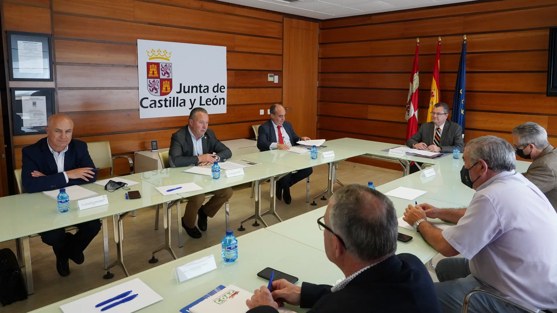 El consejero de Agricultura, Ganadería y Desarrollo Rural, Gerardo Dueñas, preside la reunión del primer Consejo Agrario de Castilla y León de esta legislatura