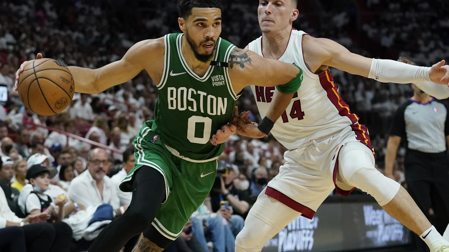 Jayson Tatum volvió a liderar el ataque de Boston Celtics.