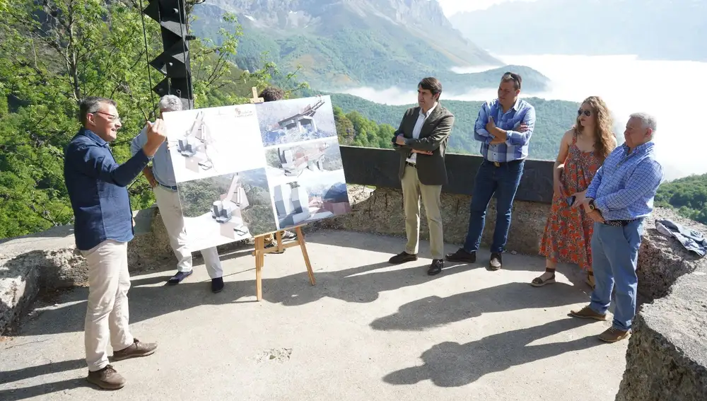 El consejero de Medio Ambiente, Vivienda y Ordenación del Territorio, Juan Carlos Suárez-Quiñones, presenta la V edición del Festival Música en la Montaña y la V edición de la Riaño Trail Run y visita el puerto de Panderruela