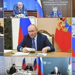 El presidente de Rusia, Vladimir Putin, durante una videoconferencia junto al Kremlin