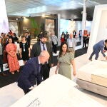 El presidente de la Comunidad, Fernando López Miras, inauguró hoy la 60ª edición de la Feria Regional del Mueble de Yecla