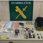 Efectos intervenidos por la Guardia Civil en Alhaurín el Grande. GUARDIA CIVIL