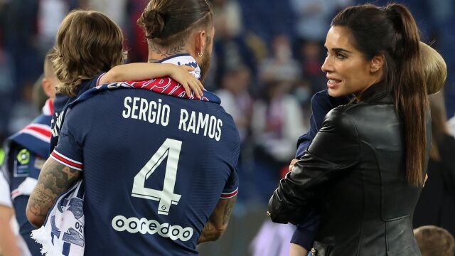 Sergio Ramos, junto a Pilar Rubio, celebra el título del PSG