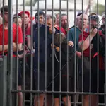 Aficionados del Liverpool, en las puertas del Stade de France sin poder entrar