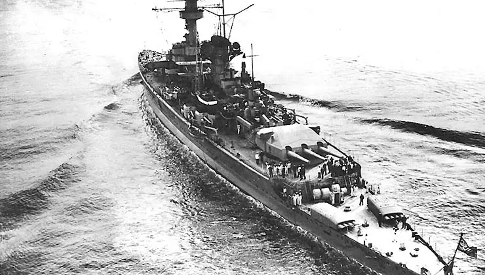 El crucero &quot;Alemania&quot; en diciembre de 1939