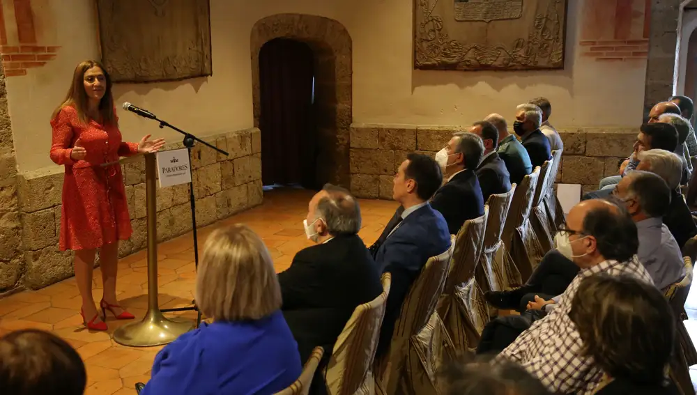 Virginia Barcones, delegada del Gobierno en Castilla y León, interviene en el acto por el 50 aniversario del Parador de Turismo de Benavente