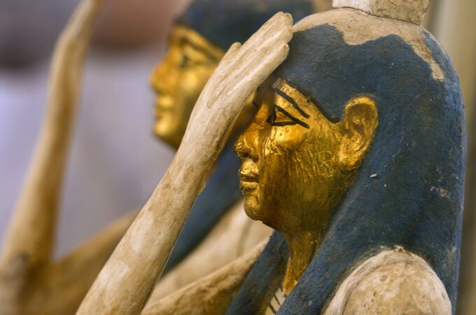 El descubrimiento arqueológico más grande hallado en Egipto: 250 sarcófagos con momias y 150 estatuas de bronce