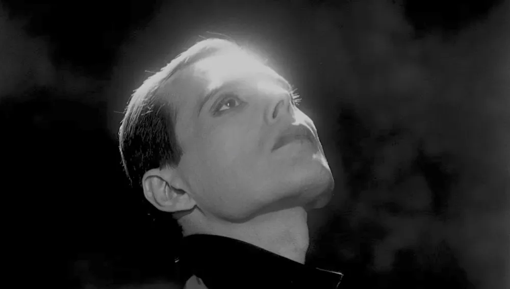 Freddie Mercury en "These are the days of our lives"
