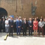 Las autoridades, con Virginia Barcones y Pedro Saura a la cabeza, tras el acto en el Parador de Benavente