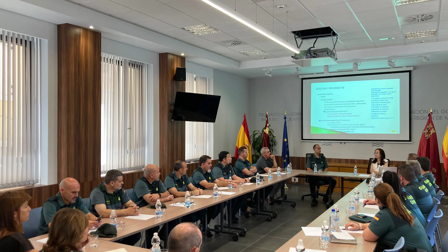 Reunión de la jornada de equipos VioGén en la Región de Murcia para poner en común los puntos de conexión entre los equipos y la Unidad de Coordinación contra la Violencia sobre la Mujer