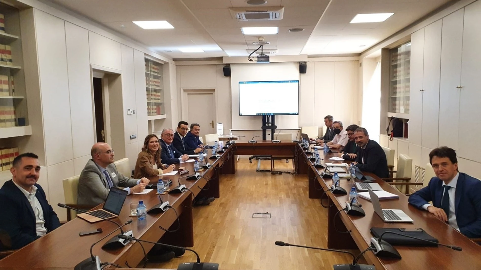 Reunión para abordar la conexión del puerto de Almería por tren