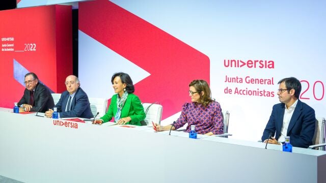 Imagen de la Junta General de Accionistas de Universia celebrada ayer