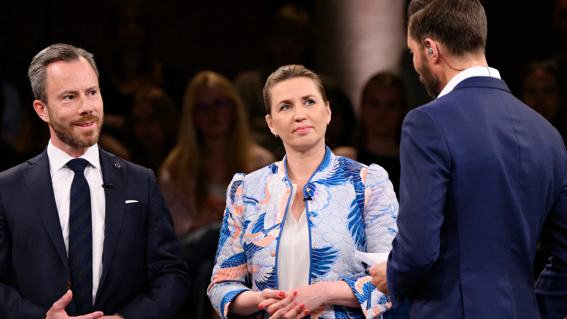 La primera ministra danesa, Mette Frederiksen, y el líder de la oposición, el liberal Jakob Ellemann-Jensen, en un debate de televisión