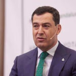 El candidato del Partido Popular a la presidencia de la Junta de Andalucía, Juanma Moreno, durante el encuentro informativo “Andalucía Vota” Ciclo electoral en la Fundación Cajasol, a 31 de mayo de 2022 en Sevilla (Andalucía, España) 31 MAYO 2022 Joaquin Corchero / Europa Press 31/05/2022
