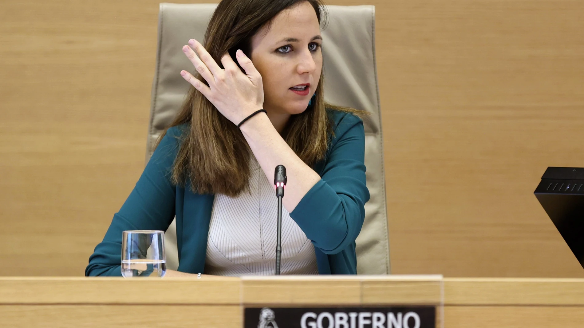La ministra de Derechos Sociales y Agenda 2030, Ione Belarra, comparece en la Comisión de Derechos Sociales