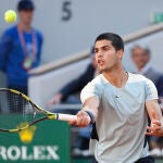 Carlos Alcaraz, durante el último partido oficial que jugó, los cuartos de final de Roland Garros ante Zverev