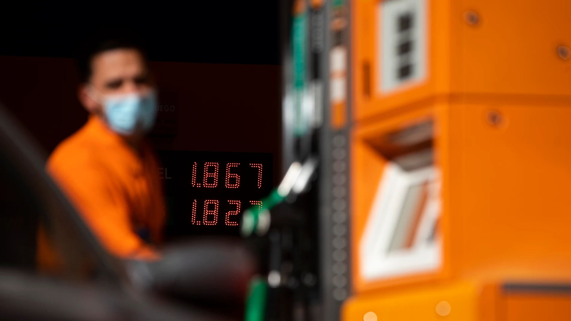 Imagen de gasolineras y precios de los combustibles