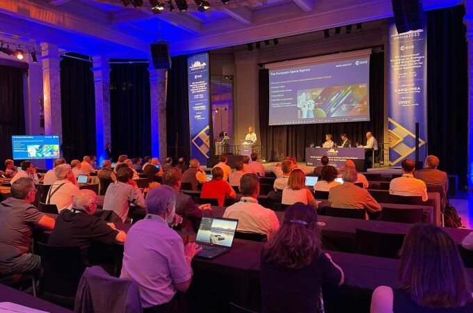 AMICSA 2022 se celebra del 1 al 3 de junio en el Círculo de Bellas Artes de Madrid, con la asistencia de un centenar de expertos internacionales en circuitos integrados analógicos y de señal mixta para aplicaciones espaciales.