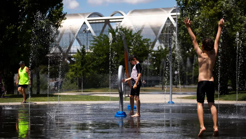 Mantenerse hidratado es fundamental ante la ola de calor