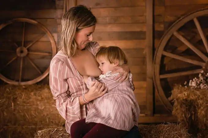 Lactancia materna prolongada, qué es y por qué algunos la cuestionan