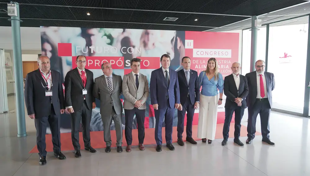 El presidente de la Junta de Castilla y León, Alfonso Fernández Mañueco, interviene en el II Congreso de Industria Alimentaria de Castilla y León, organizado por Vitartis