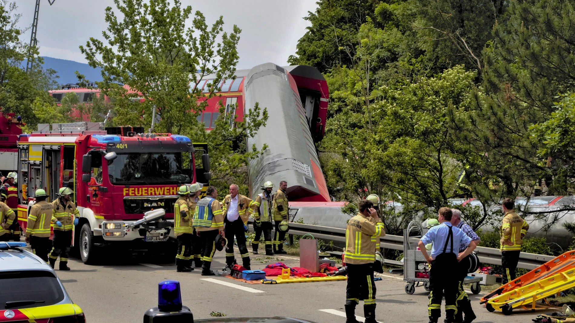 Vehículos de emergencia en el lugar en el que se ha producido el accidente, Garmisch-Partenkirchen