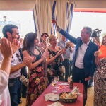 El candidato del PSOE a la Junta, Juan Espadas, a su llegada ayer a la feria de La Rinconada (Sevilla)