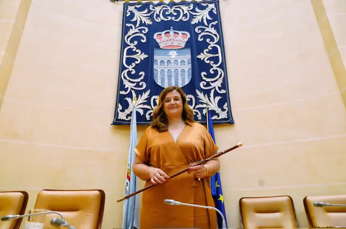 Clara Martín, nueva alcaldesa de Segovia en sustitución de Clara Luquero