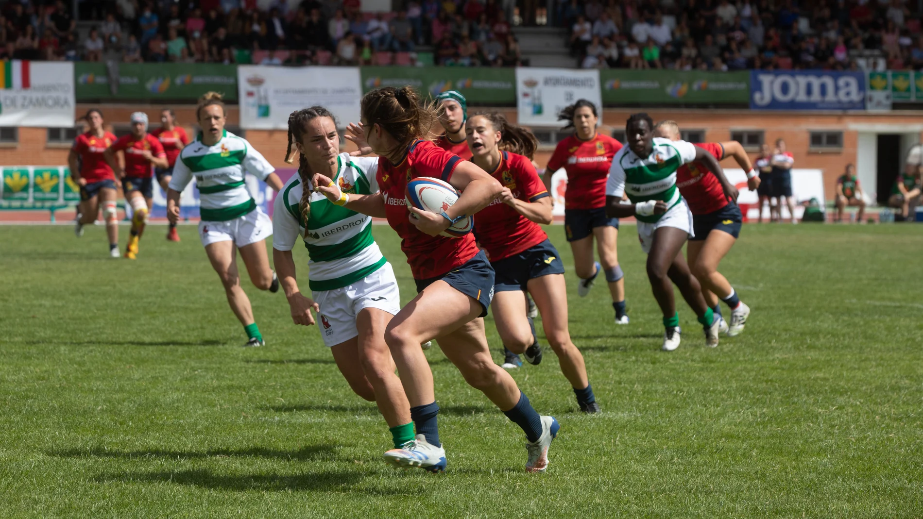 Partido entre la Selección Española de Rugby femenino y un combinado nacional de la Liga Iberdrola