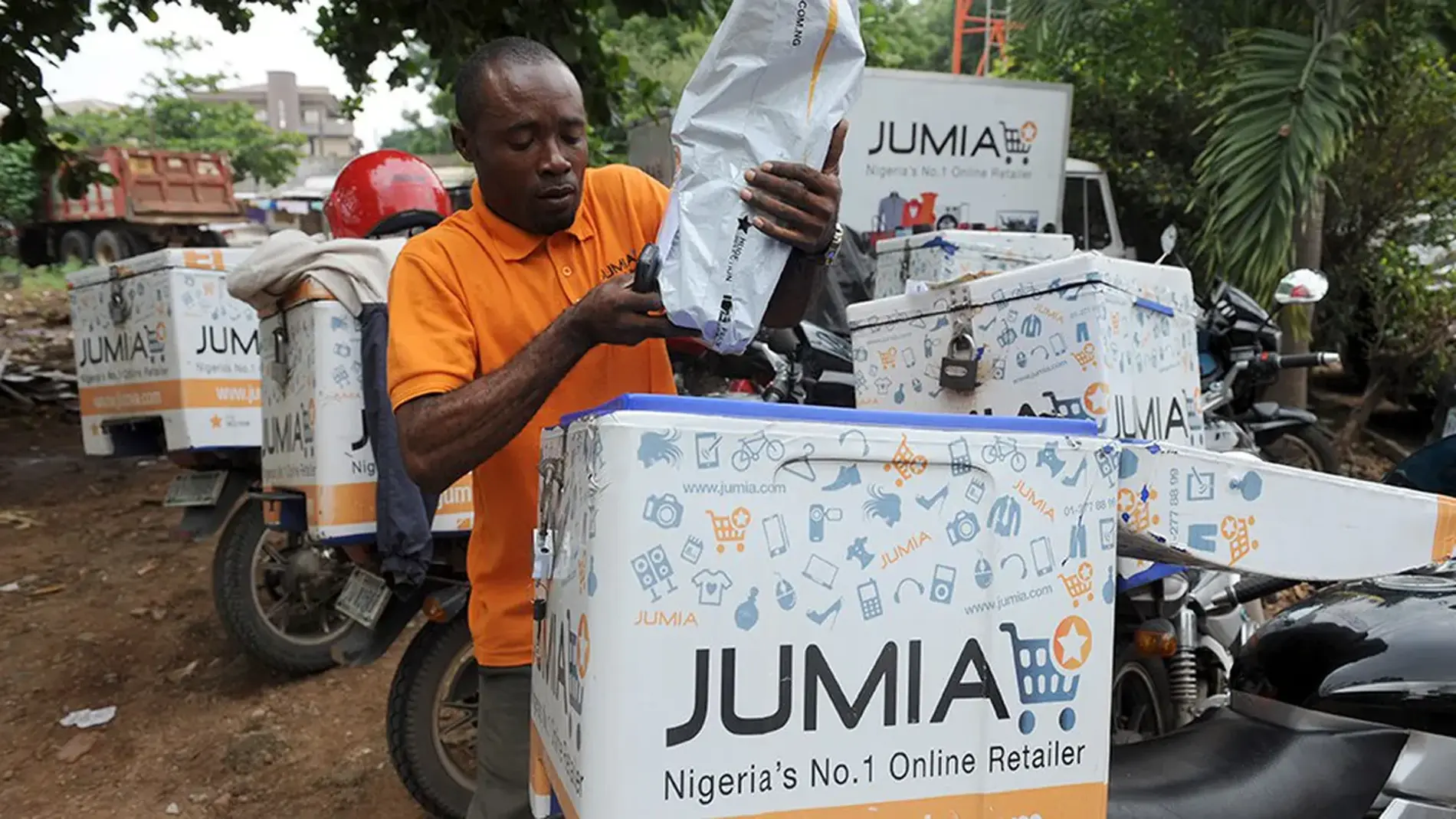 Un repartidor de Jumia en Nigeria.