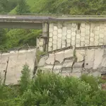 Derrumbe del viaducto del Castro en el municipio de Vega de Valcarce (León)