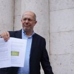 El procurador de Ciudadanos en las Cortes de Castilla y León, Francisco Igea, presenta una denuncia ante la Fiscalía por el presunto uso inadecuado de los recursos públicos del Ejecutivo autonómico por parte del vicepresidente de la Junta, Juan García-Gallardo