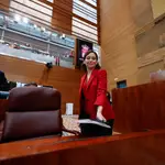 La presidenta de la Comunidad de Madrid, Isabel Díaz Ayuso, durante la sesión de control de este jueves en la Asamblea de Madrid