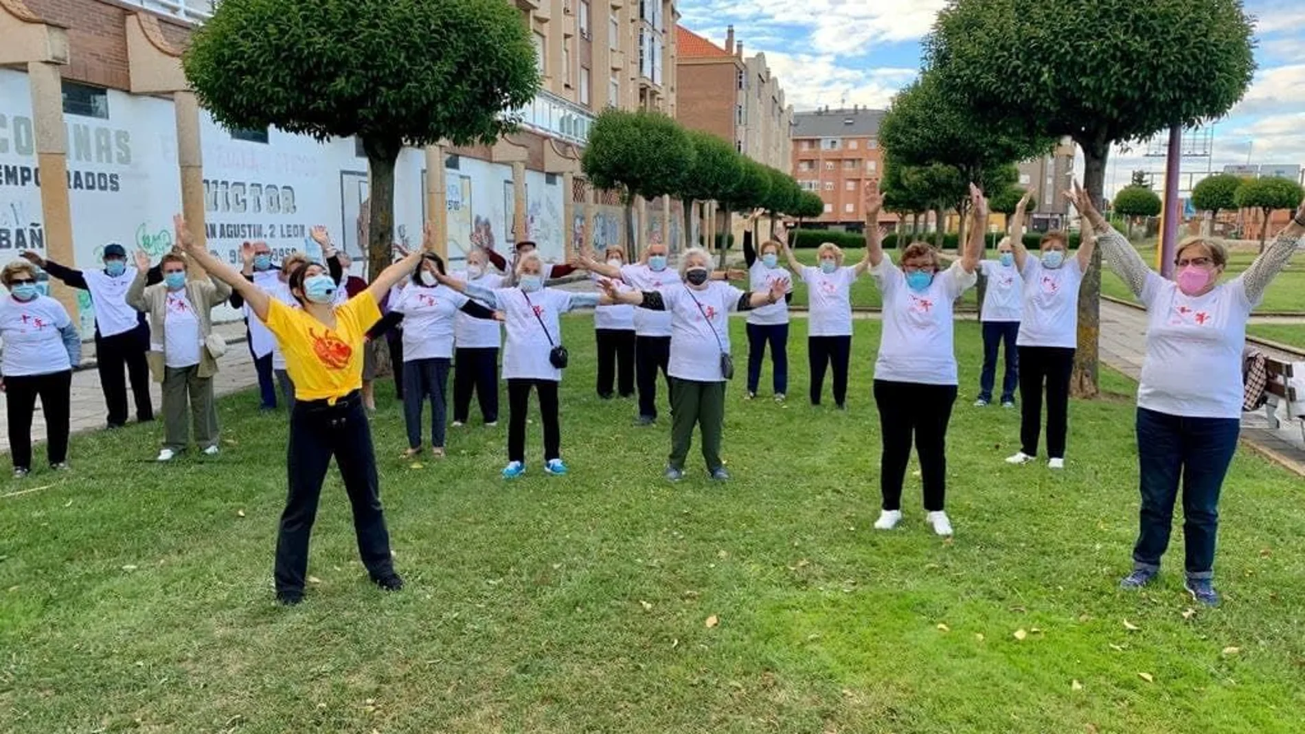 Participantes en la programación "León en marcha 2021", destinada a impulsar el envejecimiento activo de las personas mayores.